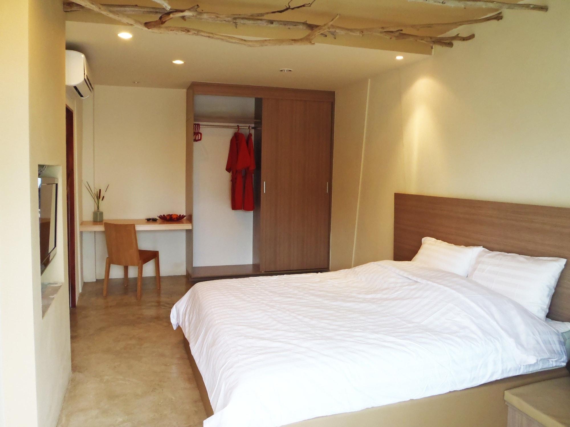 Red Z The Ocean Hotel Puk Tian Exterior foto