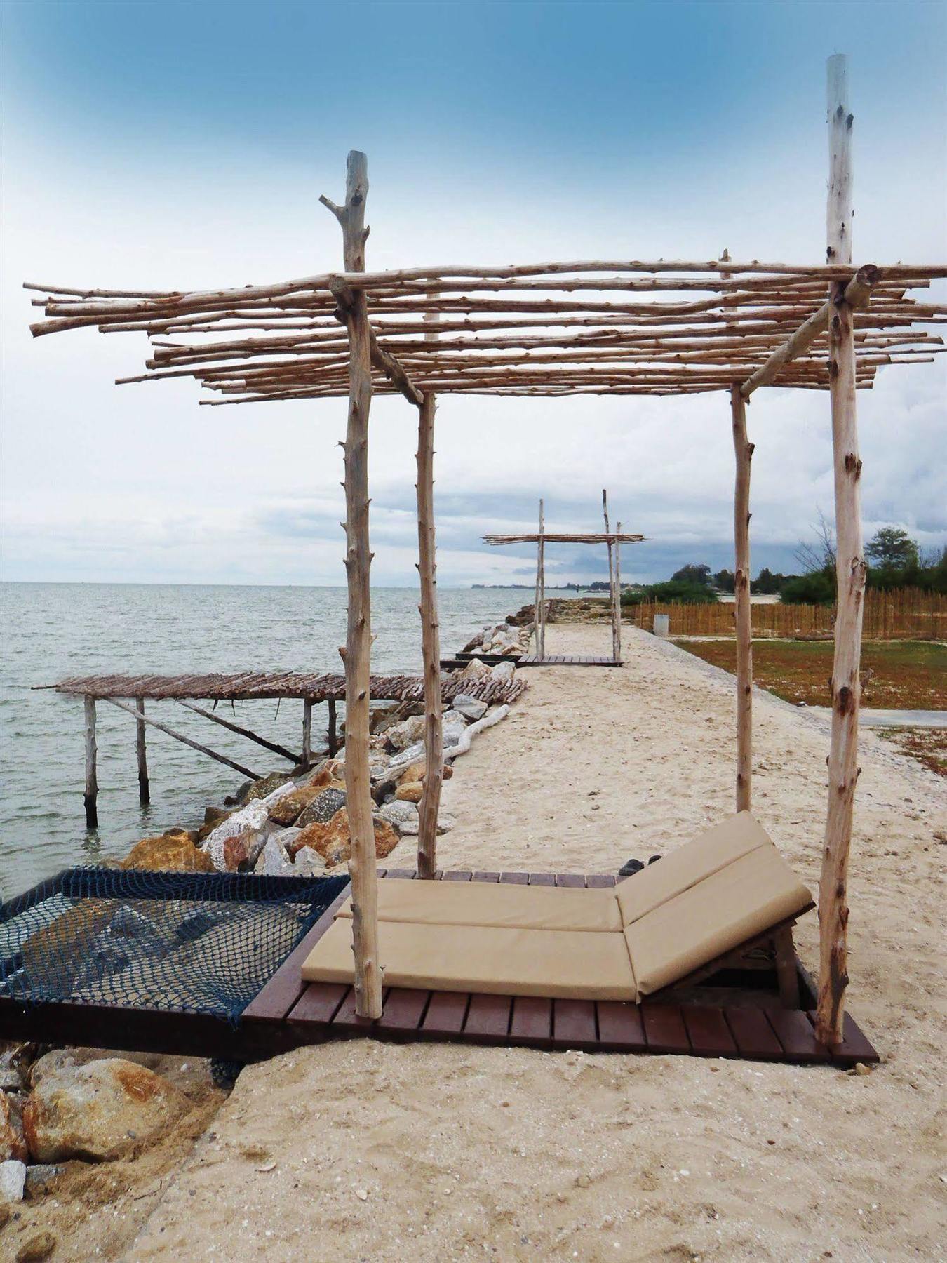 Red Z The Ocean Hotel Puk Tian Exterior foto