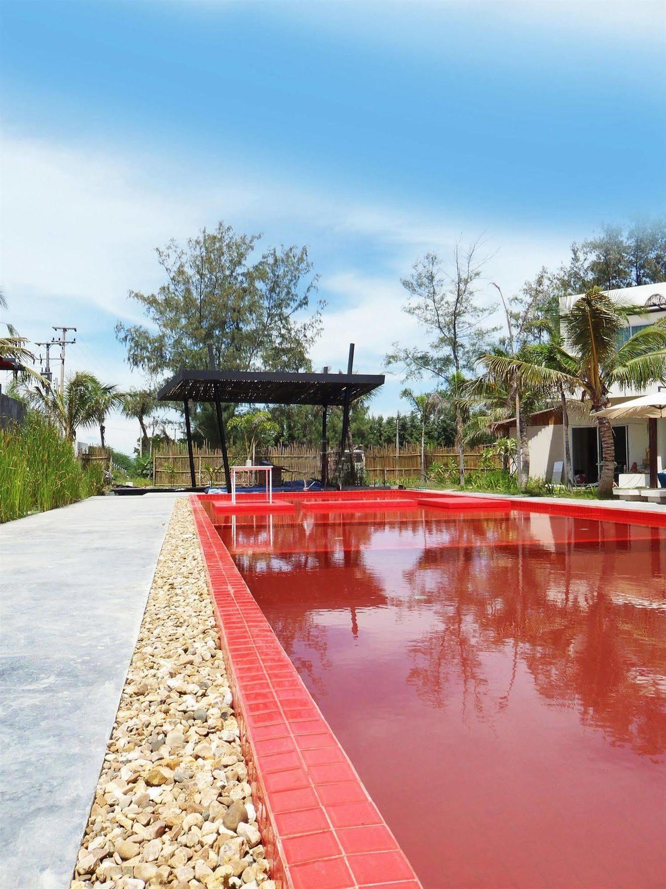 Red Z The Ocean Hotel Puk Tian Exterior foto